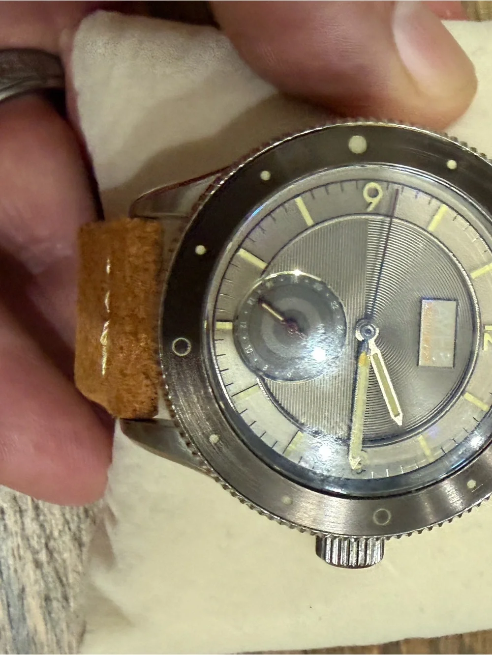 AVI-8 Men's Brown Leather Strap Pilot Watch Needs BATTERY